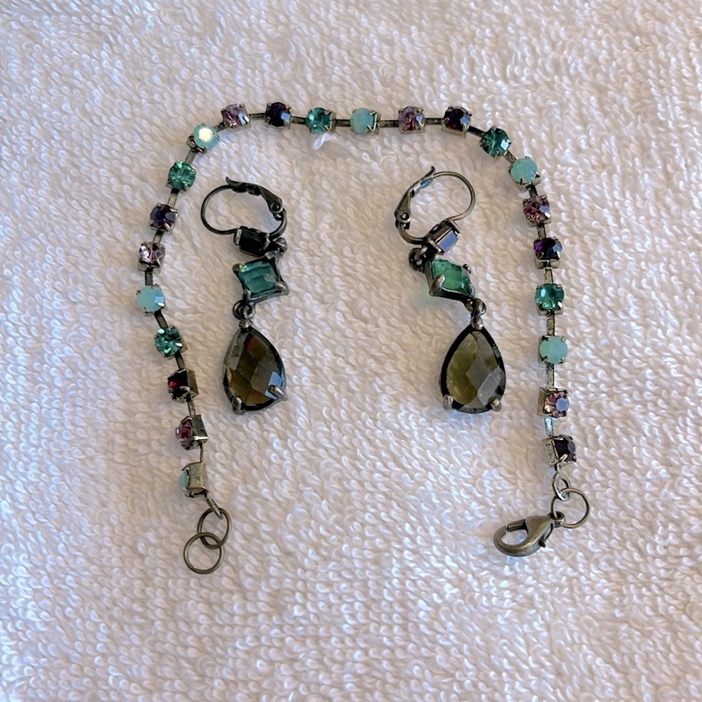 Multicolored bracelet with matching earrings.